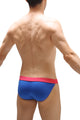 Blauer Bikini mit Pad